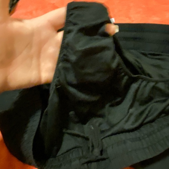 Exercise shorts - Picture 4 of 4